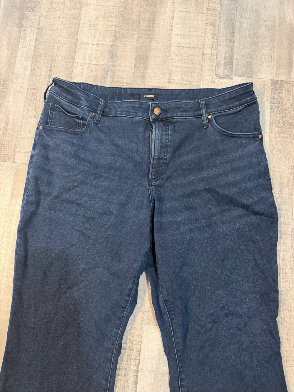 Express Curvy Boot Mid Rise Jeans Women’s Size 18 Short Dark Wash Stretch EUC